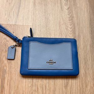 COACH wristlet EUC